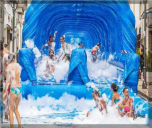 SPLASH-SCIVOLA-IN-CITTA-4-1-300x252 Noleggio   Giochi  Gonfiabili