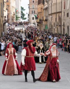 A-Perugia1416-84-237x300 Rievocazioni  storico  medievali