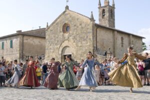 festa-medievale-Monteriggioni-300x200 Rievocazioni  storico  medievali